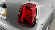 MINI Hatchback 1.5 Cooper Classic Premium 3dr Auto Petrol Hatchback